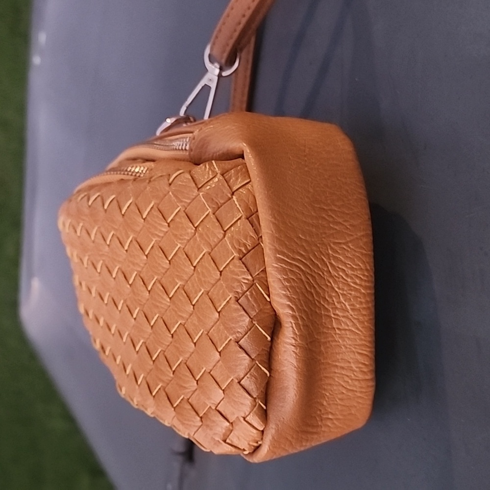 Mellow world Elegant Mustard Woven Crossbody FannyPack Bag - Picture 5 of 10